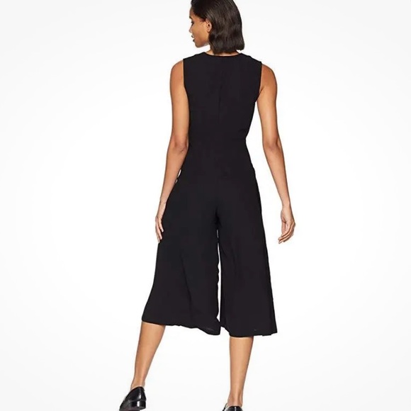 NWT Vince Camuto Black Crepe Zip front Wide Cropped Leg Jumpsuit - 6 - Picture 2 of 13